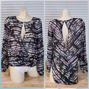 Size Small Bar III Top